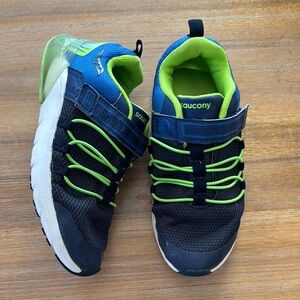 Saucony Blue and Green Sneakers with Elastic Laces